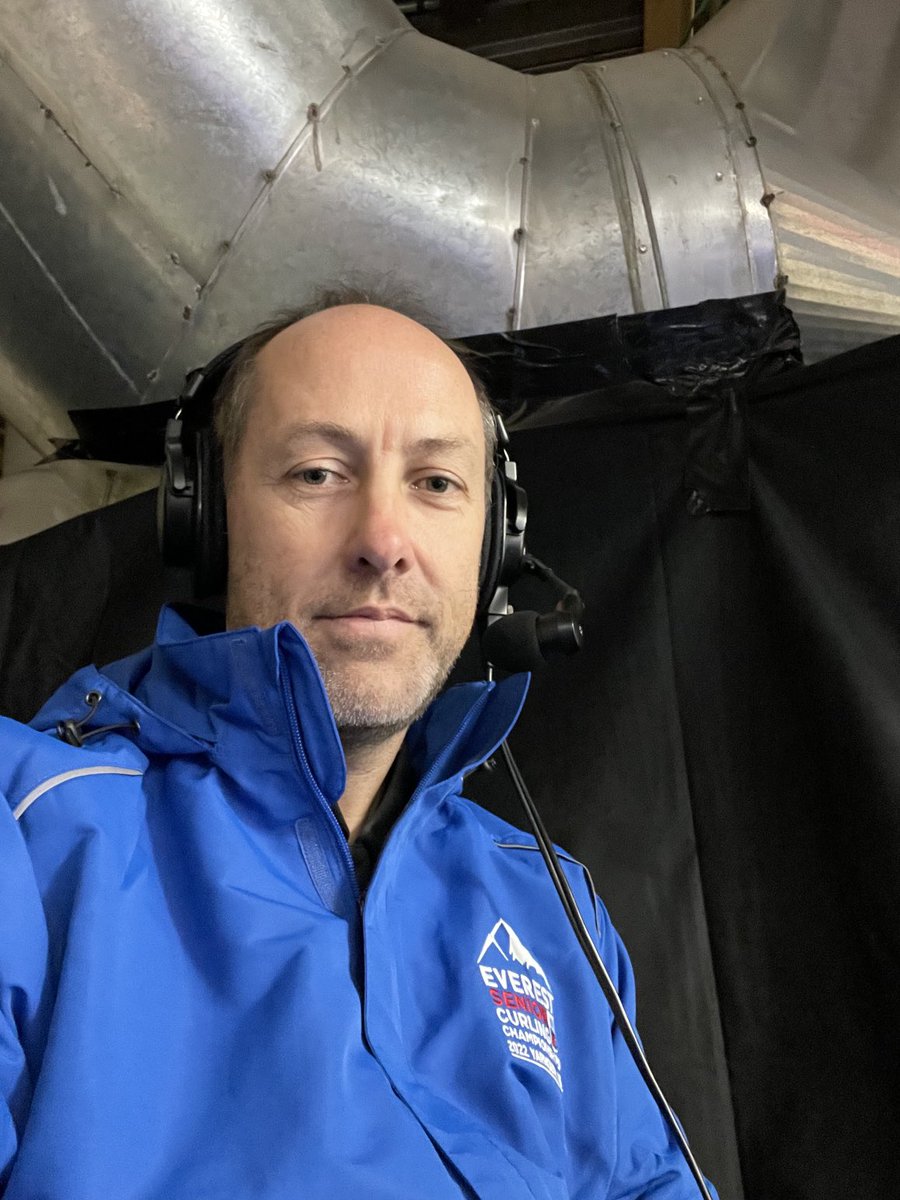 blaing99's tweet photo. Hey ⁦@jjonescurl⁩ , how is the commentating going at the ⁦@grandslamcurl⁩ #WFGMasters ? My apologies if viewership numbers are down because #Curling fans are listening to me 😉 #curlingfamily By the way, where are the kids?🤷🏻‍♂️ https://t.co/cCHXehsTCT