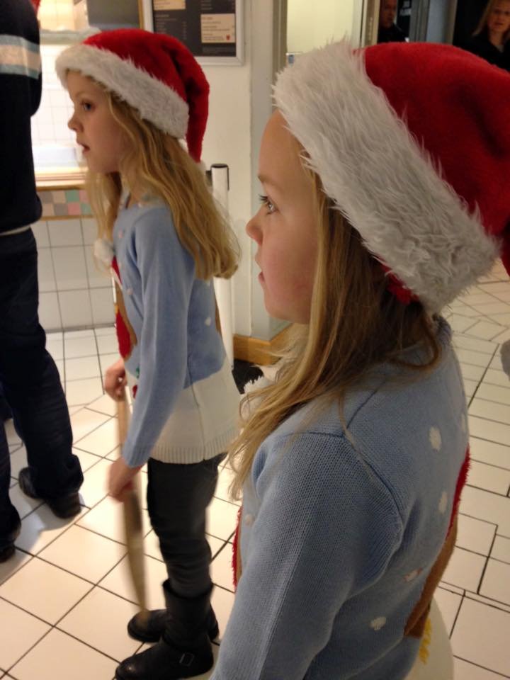 hauntedmagazine's tweet photo. #OnThisDay #ChristmasFlashback 8th of Dec 2017.
Two excited 10-year-olds. https://t.co/IwvbIHpt98