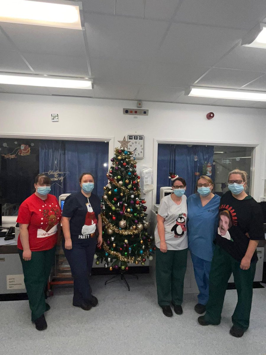 Team Mason Trauma rocking the Christmas t-shirts. #NationalChristmasJumperDay <a href="/BrioneyGibb/">Brioney Gibb</a> @ellie_kite <a href="/gilly2106/">gill hunter</a>