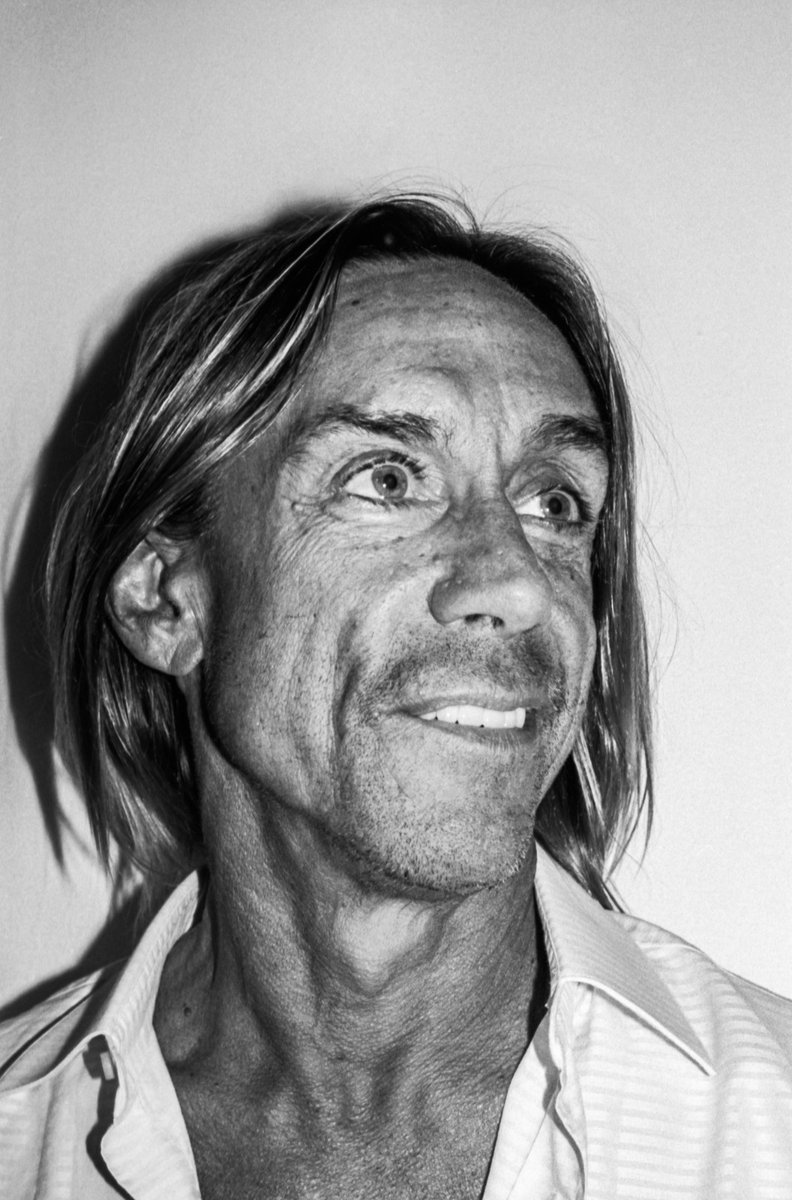 Hello riddlefriends of <a href="/rainerhosch/">Rainer Hosch 📸</a> 
After this shoot Iggy went to a Halloween party! What was he dressed up as? Only two answers per account. Like, follow and retweet and comment your answer. Winner gets this Iggy 1/1 for 0.52 ETH
 LFG 🚀🚀🚀