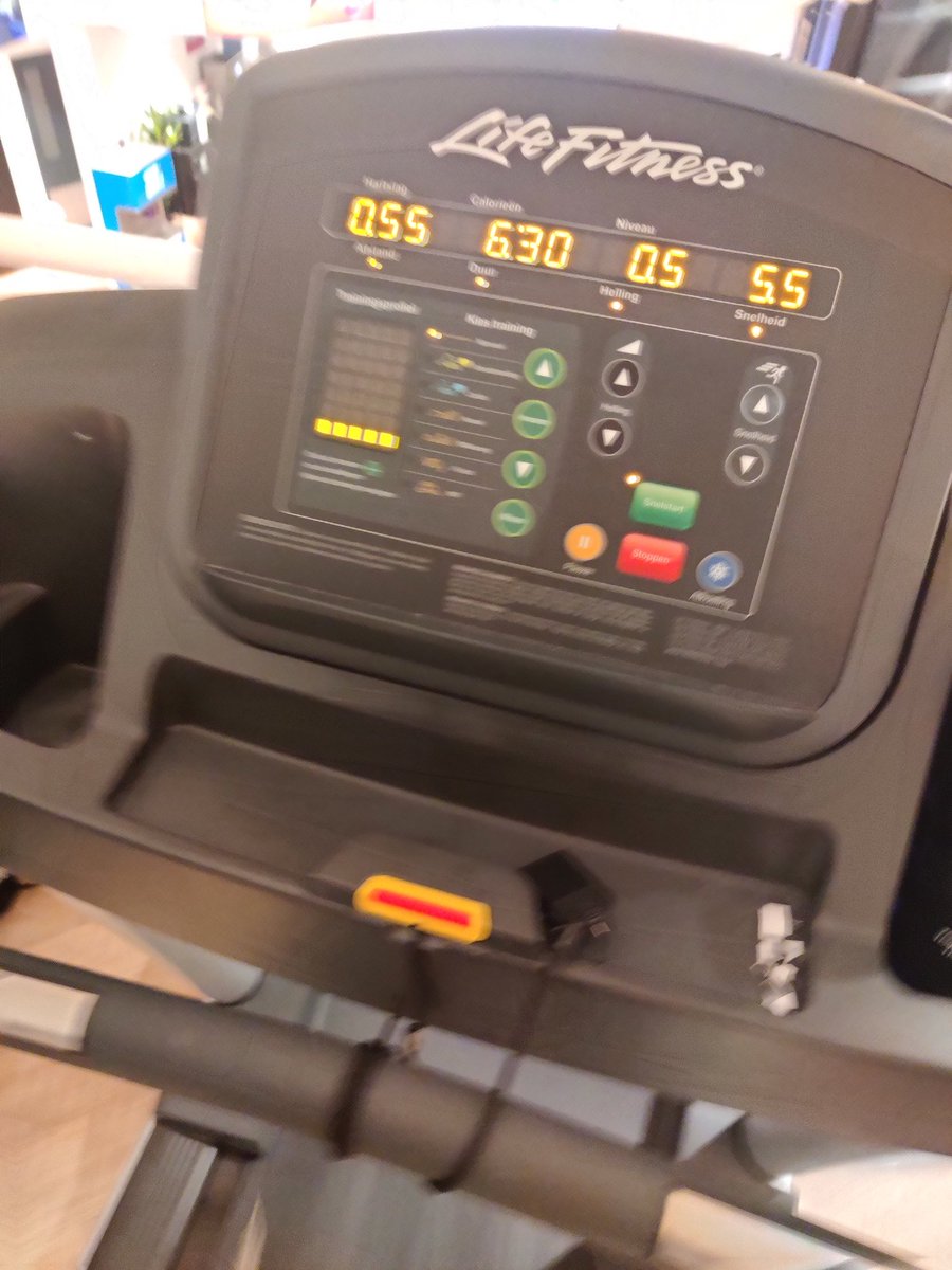 Speldenkussen80's tweet photo. Hey ho let's goo #profitgym #warmingup https://t.co/qAI5honr9s