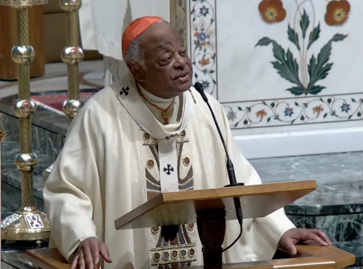 WashArchdiocese's tweet image. &quot;Mary is the new Eve, and while God’s first creation was done with perfect and absolute love, His second creation was done with perfect grace. That is why Gabriel refers to Mary as &apos;full of grace.&apos;&quot; - @WashArchbishop #homilytweet