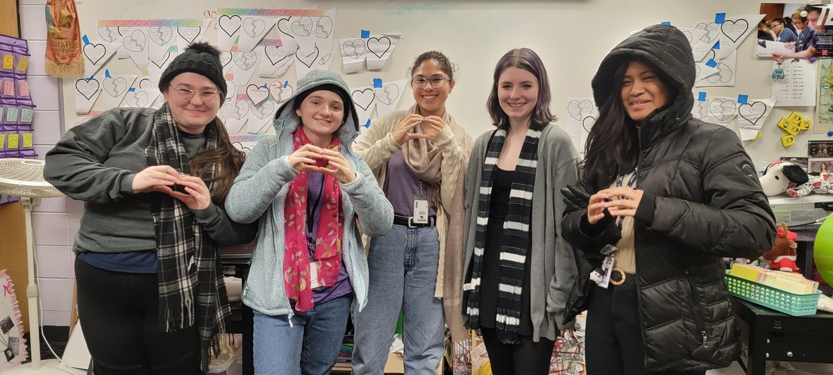 Crazy NHS members bundled up for school spirit when it was over 80 outside! <a href="/thomashensley/">Thomas Hensley</a> <a href="/KleinISD/">Klein ISD</a> <a href="/KleinOak/">Klein Oak HS</a> <a href="/kleinoakstuco/">Klein Oak StuCo</a>