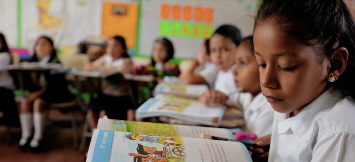In Honduras, a school violence prevention activity @AsegurandoEdu, supported by @USAIDLAC has trained 3,000 teachers and introduced interventions to turn schools into safe learning spaces for all. #EndGBV #16Days
