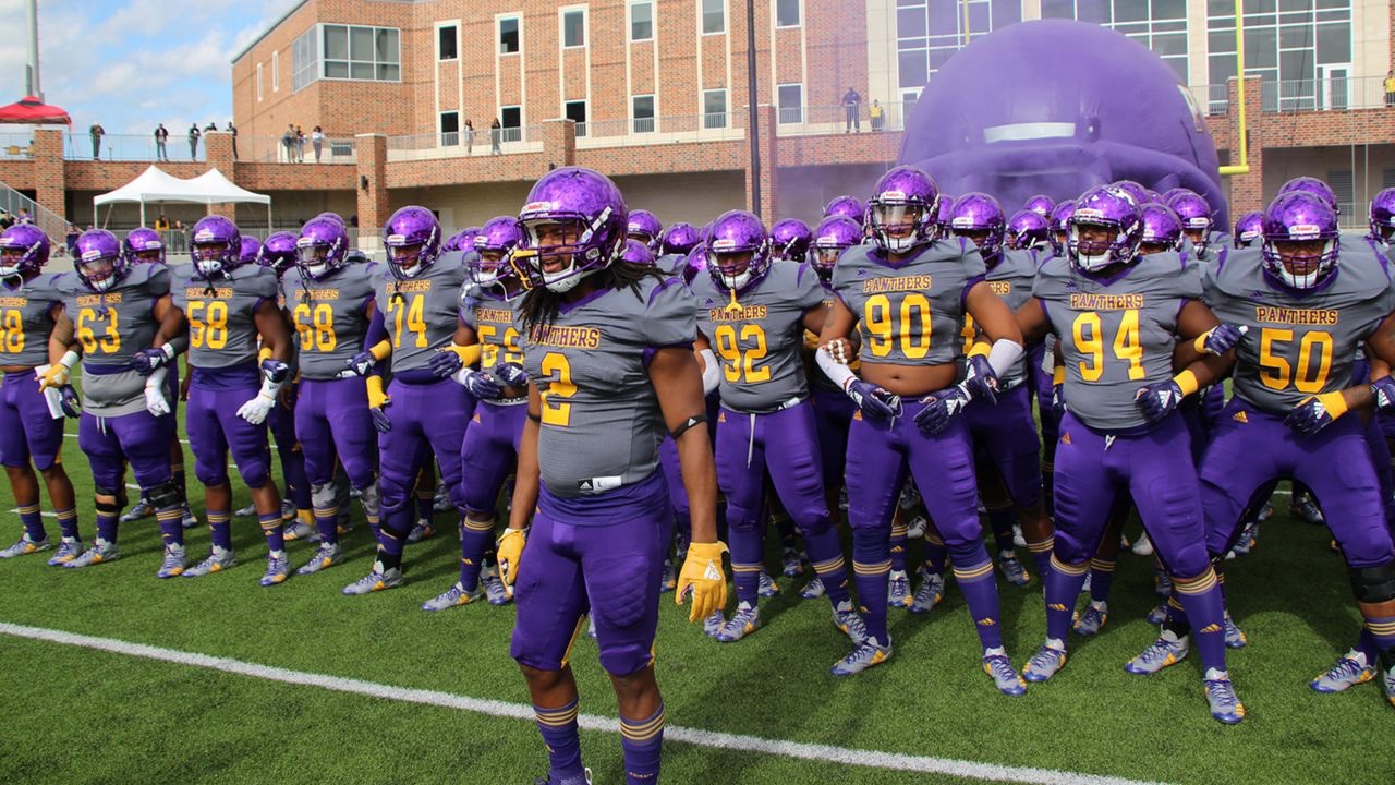 Davion Sistrunk on Twitter "Prairie view A&M offered 💜💛 Coach_Lemke