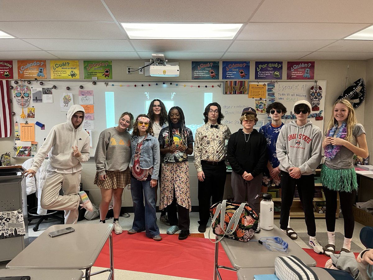 Fashion show in Spanish 2! The students showed off their modeling skills along with their Spanish. Estoy muy orgullosos de ellos :) #AHSisFAMILY