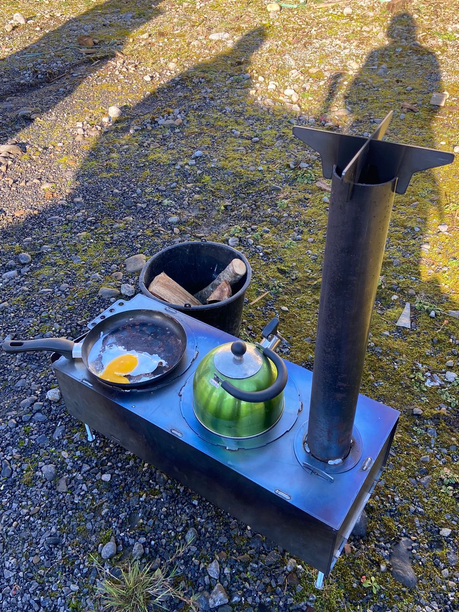 We can make these simple flat pack solid fuel stoves at small cost. They offer heat, cook and hot water in minutes. Surely useful in refugee camps, Ukraine or anywhere. Who should we talk to???? <a href="/trocaire/">trócaire</a> <a href="/TodayFM/">Today FM 💛</a> <a href="/rtenews/">RTÉ News</a> <a href="/Concern/">Concern Worldwide</a> <a href="/kclr96fm/">KCLR 96FM</a>  <a href="/Refugees/">UNHCR, the UN Refugee Agency</a> <a href="/UNHCRinSYRIA/">UNHCR Syria</a> <a href="/cooper_m/">Matt Cooper</a>