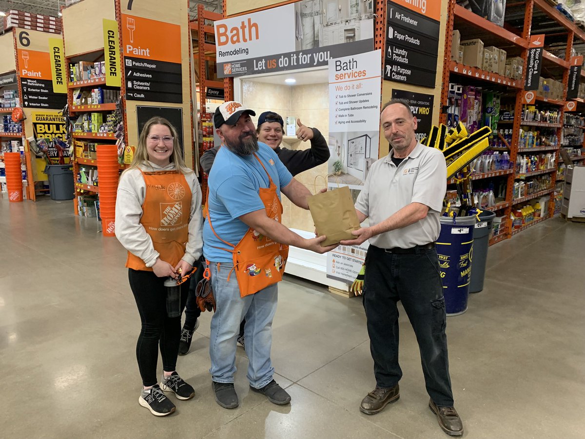 Tracy Katz (@tracykatz13) on Twitter photo Thank you night MET for the treats for Freight and Receiving Appreciation! We appreciate you too!!! <a href="/jzeilerman/">Janet Eilerman</a> <a href="/kelly_broyles/">Kelly Broyles</a> <a href="/KimGoldhardt187/">Kim Goldhardt</a> <a href="/Jeff_Johnson26/">Jeff Johnson</a> <a href="/mike_hershner/">Mike Hershner</a> <a href="/jobej523/">Jobe Jackson ASDS #3854</a> <a href="/AdamGrote1/">Adam Grote</a> <a href="/Dinju2009/">Justin Santoianni</a> Thank you night MET for the treats for Freight and Receiving Appreciation! We appreciate you too!!! <a href="/jzeilerman/">Janet Eilerman</a> <a href="/kelly_broyles/">Kelly Broyles</a> <a href="/KimGoldhardt187/">Kim Goldhardt</a> <a href="/Jeff_Johnson26/">Jeff Johnson</a> <a href="/mike_hershner/">Mike Hershner</a> <a href="/jobej523/">Jobe Jackson ASDS #3854</a> <a href="/AdamGrote1/">Adam Grote</a> <a href="/Dinju2009/">Justin Santoianni</a>