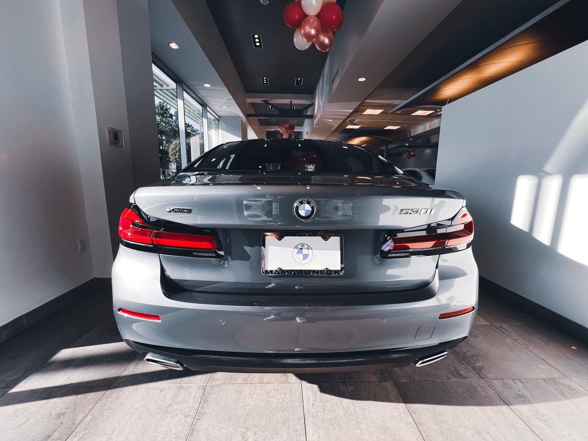 The BMW 5 Series Sedan continues to lead in style and innovation, with advanced technology and engineering at your command. #bmwmamaroneck #mamaroneck #mamaroneckny #ny #newyork #ultimatedrivingmachine #bmw #bmwlove #penskeautomotivegroup #bimmer