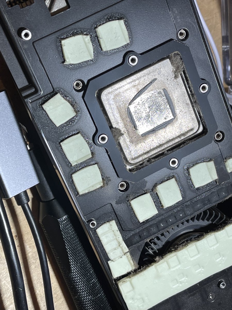 Techy87's tweet image. Thorough cleaning of GPU