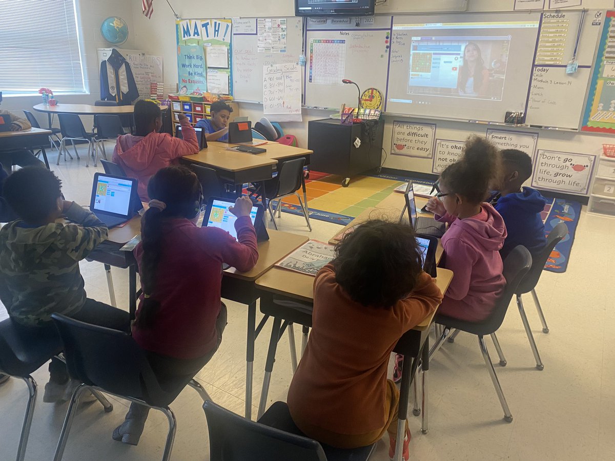 Today, 3rd graders participated in an #hourOfCode! <a href="/union_tigers/">Union Hill Tigers</a> <a href="/ThermanF/">TL Flowers</a>