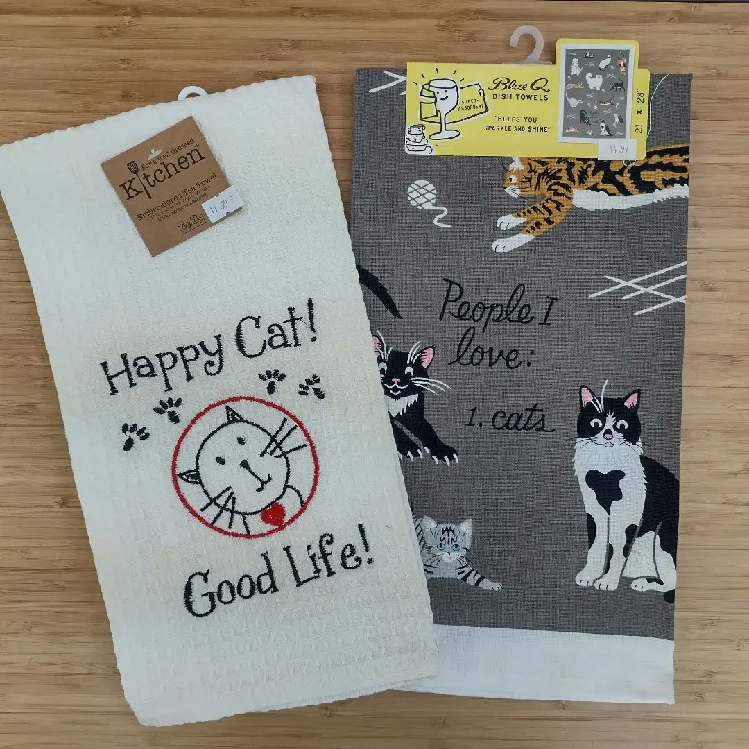 OneSpoiledKitty's tweet image. Gifts for Cat Lovers! 
Cat themed tea towels and more at One Spoiled Kitty, 1325 Portage Ave in #Winnipeg #catstore #onespoiledkitty 🐈 🎄