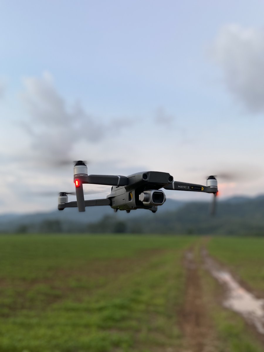 ignitebelize's tweet photo. A day in the life of an IGNITE videographer: operating a drone, checking out a farm, and creating art out of the seemingly mundane. All in a day's (or two) work! β‘οΈππ½
#IGNITEBelize #Placencia #Drone #LightsCameraAction #MediaProduction https://t.co/QwZY9t7LQB