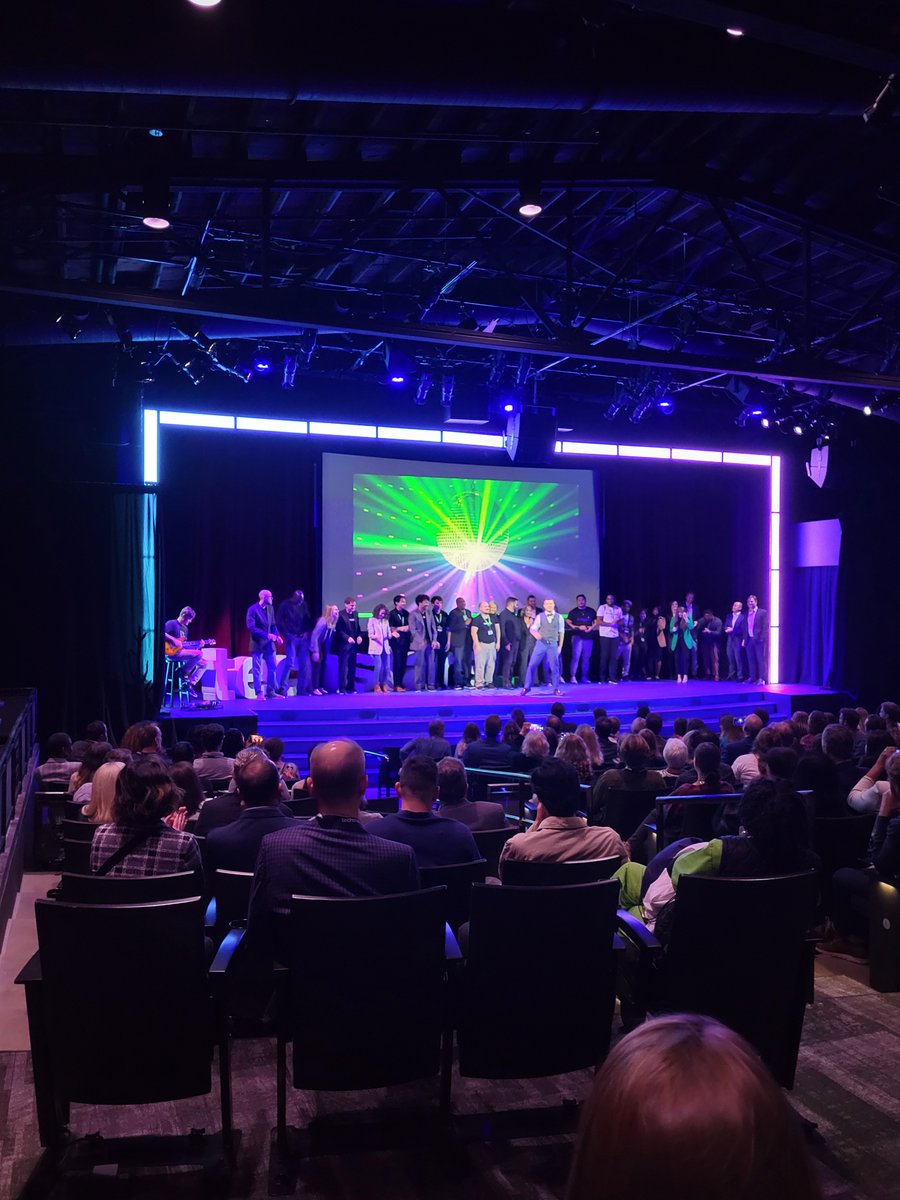 LunarLab_IO's tweet photo. We had such a great time this week at @techstars Alabama EnergyTech Demo Day!

We couldn't be more impressed with each and every one of the founders: their ideas are going to change the world, and their pitches were 🔥

#Startup #Entrepeneurs #Founders #TechBirmingham #EnergyTech https://t.co/w8LN1vKcGb