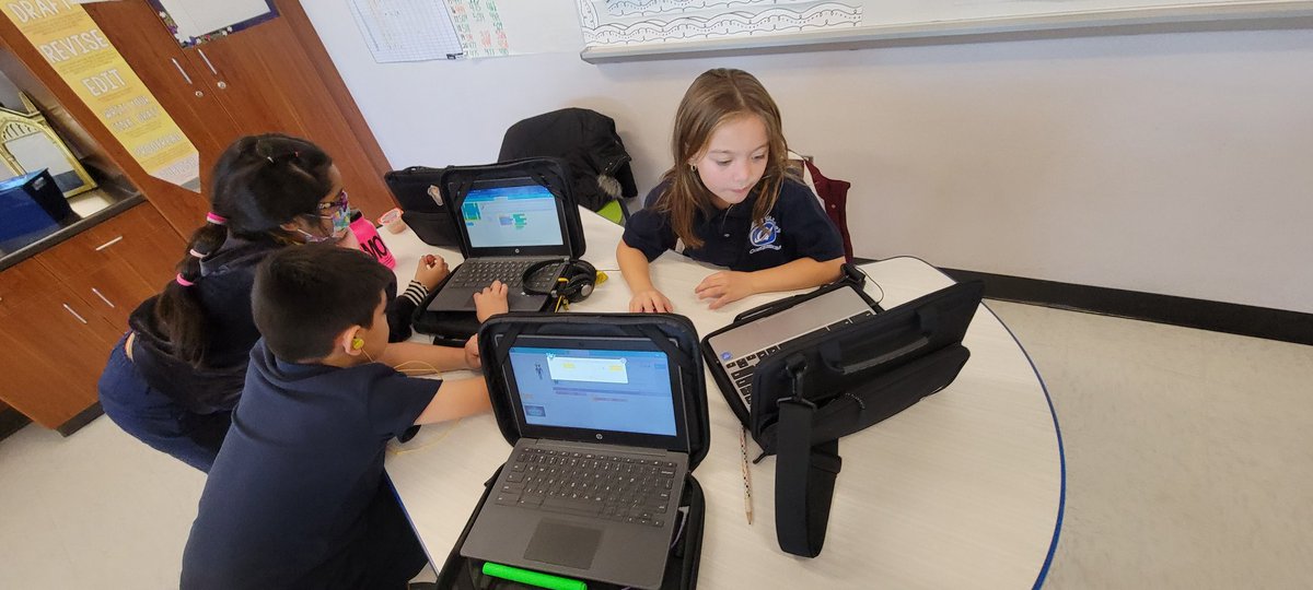 Lcguerra5's tweet photo. #HourOfCode was a success! 👏👏👏 The kids had such a great time coding their own games/characters ���� @YISDInnovLearn @MissionValleyES @edtechwizard https://t.co/ovOw5fn7ME