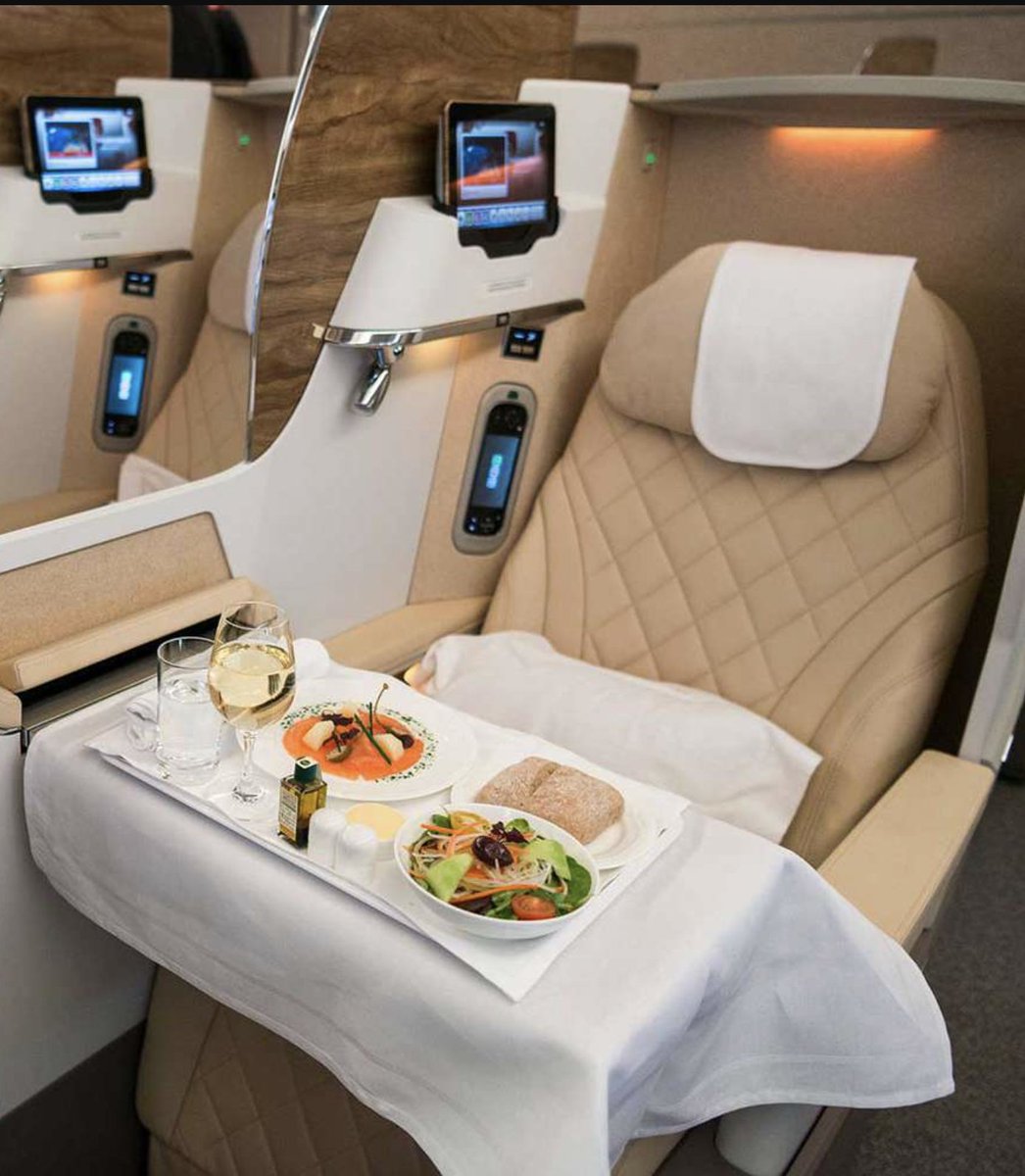 Awardmagic tweet media