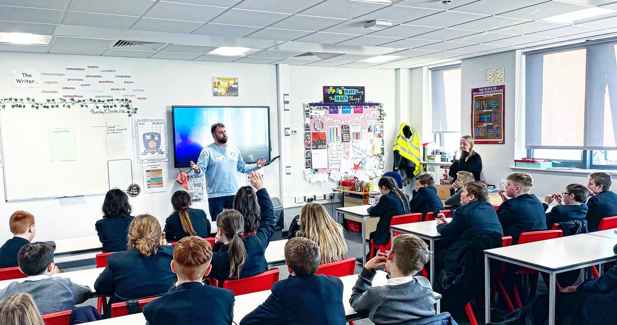 Today, we welcomed <a href="/parkerwords/">Nathan Parker</a> to our school to conduct a creative writing and poetry session based on Lady Macbeth. He worked with some of our Year 8 <a href="/ArmfieldFCAT/">Armfield Academy</a> pupils on collectively creating a poem based on the play’s powerful antagonist 👸🏽#Poetry 📝 #Writing <a href="/EnglishFCAT/">Fylde Coast Academy Trust English</a>