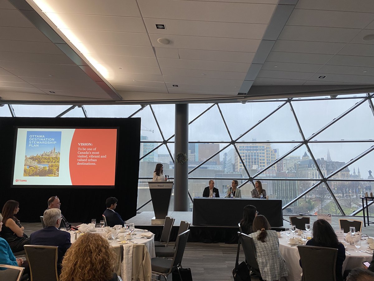 ottawabot's tweet photo. Thank you to the business and community leaders who joined us at yesterday's #OttawasEconomicOutlook. And thanks to our speakers and sponsors for partnering with us. Together we can #BuildUpOttawa and make our city one of Canada's most visited and vibrant urban destinations. https://t.co/l6cQopgo6b