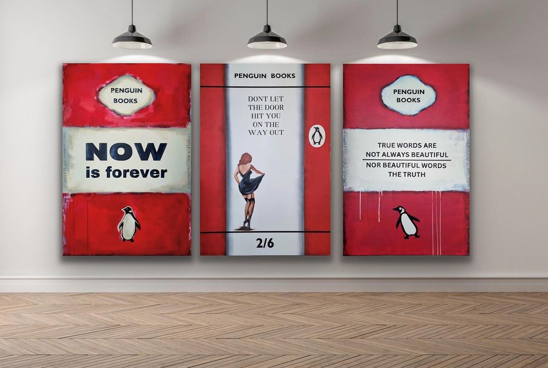 GalleryYield's tweet photo. #red #painting #canvas #tryptich #art #artwork #wall #gallery #penguinbooks #london #soho #blackheath #exhibition #fernart #artist https://t.co/9tuH5Z78du
