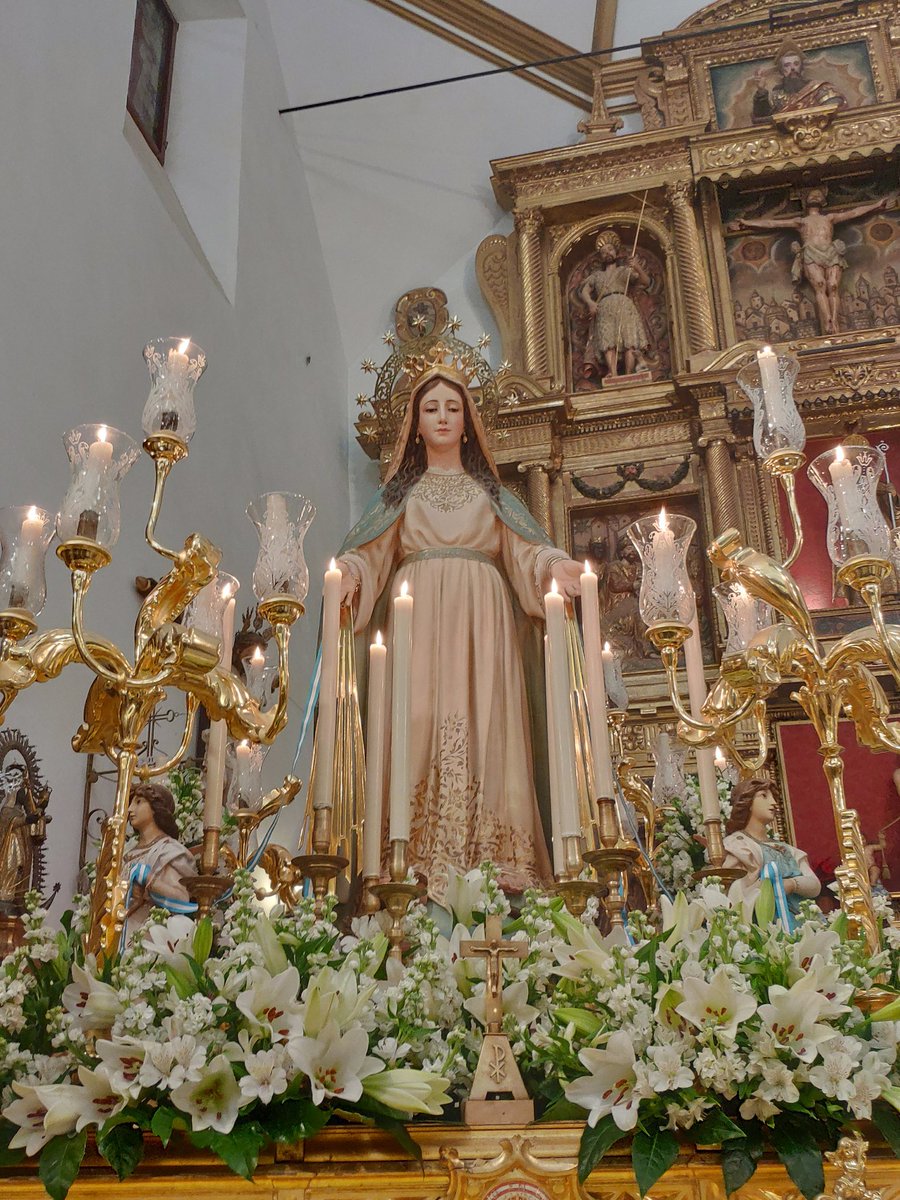 HumildadMarchen's tweet photo. En el día de hoy, 8 de diciembre, día de la Inmaculada Concepción de la Virgen María, la Asociación de la Medalla Milagrosa tendría que haber realizado su salida procesional desde nuestra Capilla de Santa Clara, y por motivos meteorológicos no ha podido llevarse a cabo. https://t.co/5IKOAq61dJ