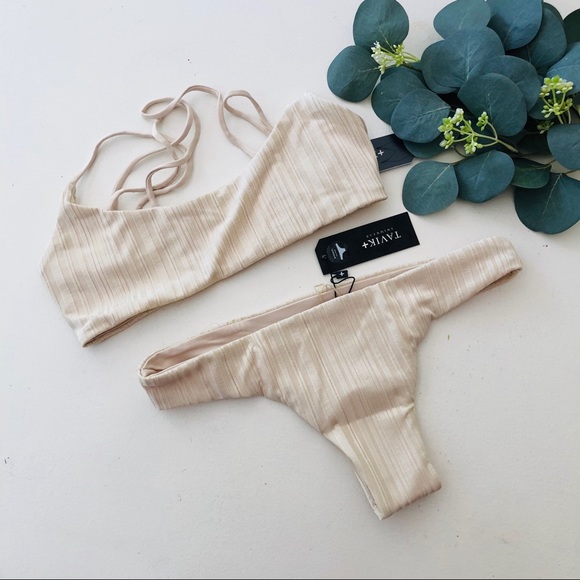 SavvyEdgeInc's tweet photo. So good I had to share! Check out all the items I'm loving on @Poshmarkapp from @earthcookierev #poshmark #fashion #style #shopmycloset #blacktape #tavik: https://t.co/fdHibhGOiv https://t.co/lPCyDHHIoY