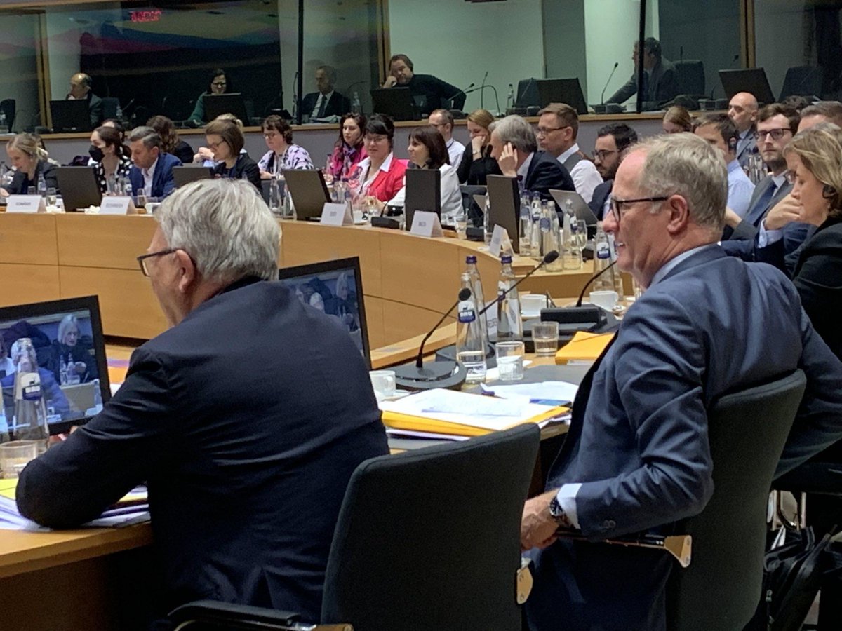JoostKorte's tweet photo. A big thank you to the 🇨🇿 Czech Presidency for today's #EPSCO with the adoption of the #EUCareStrategy recommendations and an agreement on #EUMinimumIncome to help those in need.
Thank you for all your work @EU2022_CZ to advance #SocialRights in Europe! Děkuji! https://t.co/eDHlfZlwbK
