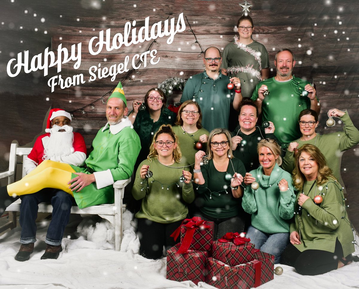 Happy Holiday from <a href="/CteSiegel/">Siegel Career and Technical Education</a> and Buddy the Elf at <a href="/SiegelHighStars/">Siegel High School</a>! @creasyl_shsprin <a href="/RuCoCTE/">RuCo CTE</a>