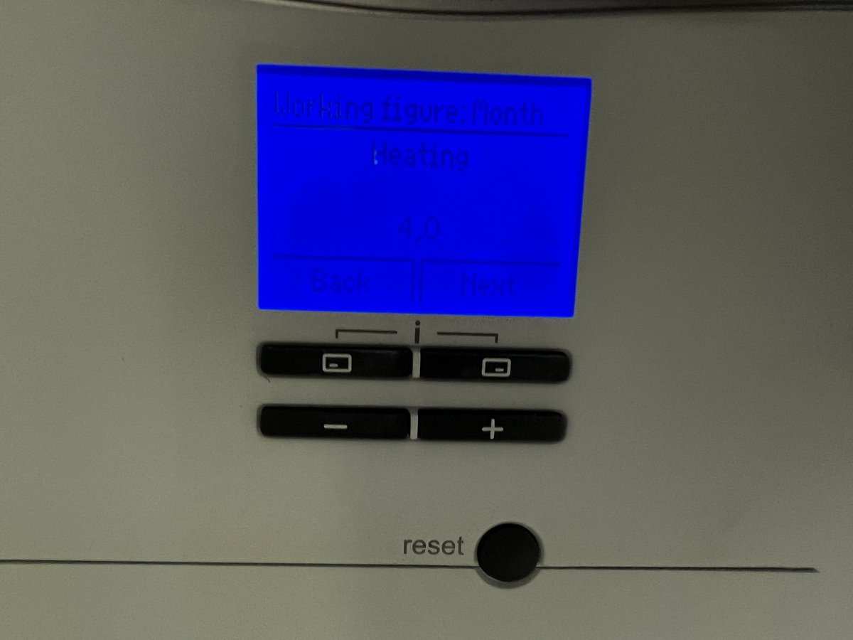 Mike_Sammon's tweet photo. Commissioned a cracking @heatgeek Assured job today in Chorley. Installer @tim_hcpl is a credit to the industry. Full system design calculations + a tidy job meant 36 degrees C flow temperature giving 21 degrees C room temperature at below minus outside. COP of 4 in this weather! https://t.co/L0Cn2Rte6d