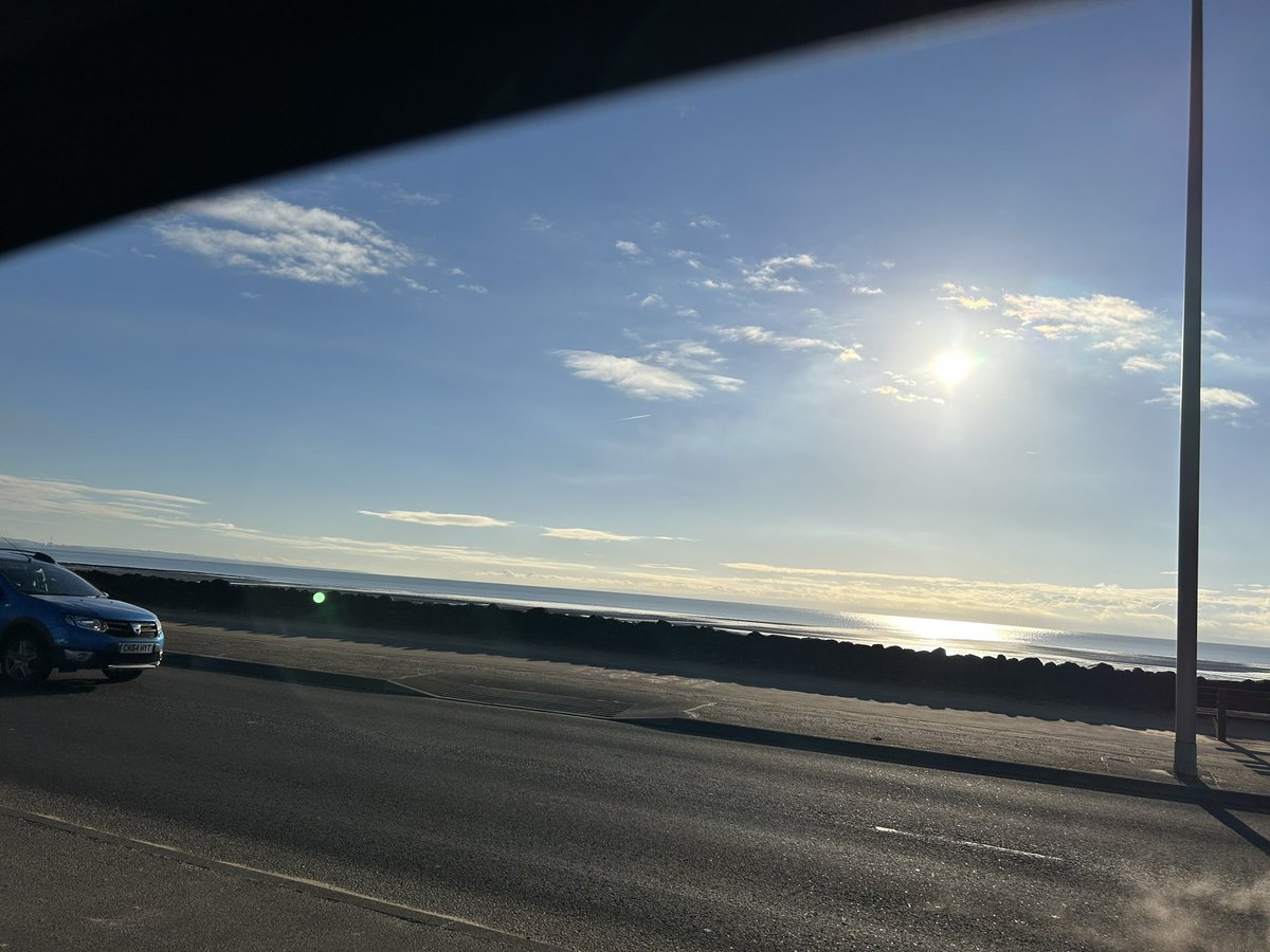 The sun shining over swansea bay today.🌞