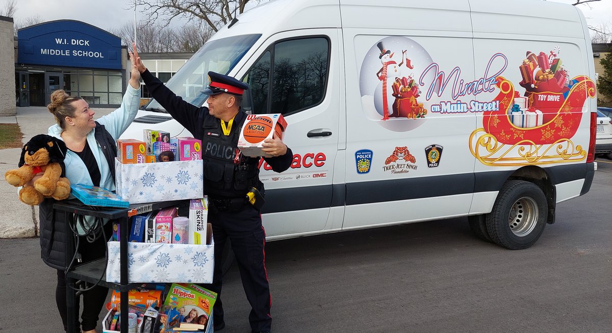 Thank you to the WI Dick families for their contributions to the "Toys for Tots"🧸🎅🤶🎄
You guys rock!!!❤️🧡💛💚💙💜🤎🖤🤍