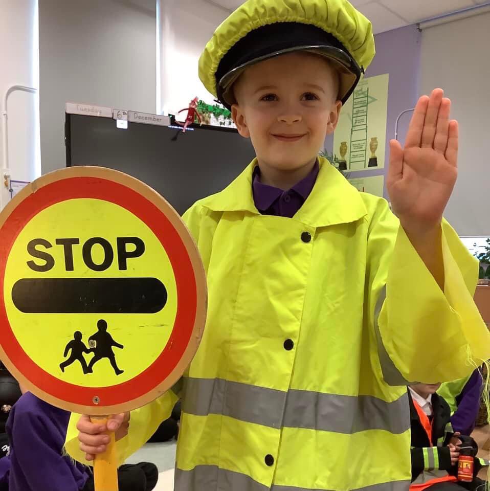 MarlboroughPS_'s tweet photo. This week was Year 2โs final session learning about road safety and the ways we can keep ourselves safe. A big thank you to Mrs Grose from Walk Wise for teaching us this very important lesson ๐ฆ๐ #WalkWise #RoadSafety #BrightmindsBrightfutures https://t.co/EX8GrwKDiH