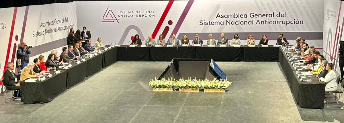 SESNAOficial's tweet photo. #AsambleaSNA

🟣 Siendo las 12:24 horas, @pacoalvarezc, Presidente del @ComiteCPC y Comité Coordinador del #SNA instala de manera formal la Asamblea General del Sistema Nacional Anticorrupción

 https://t.co/UD04blnyR6

#FederalismoAnticorrupción
#SistemasLocalesAnticorrupción https://t.co/xHYFkX8FNh