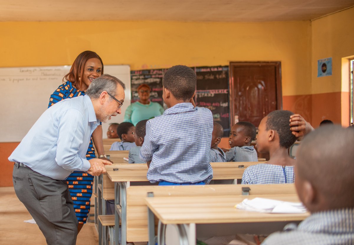 edo_subeb's tweet photo. Dr. Jaime Saavedra, Director, @WorldBank was among the education sector experts that visited several EdoBEST schools this week to study @GovernorObaseki 's reform in basic education.
https://t.co/ef6cbdhIVU
#education #learninggains #schools https://t.co/HphlRiR0V3