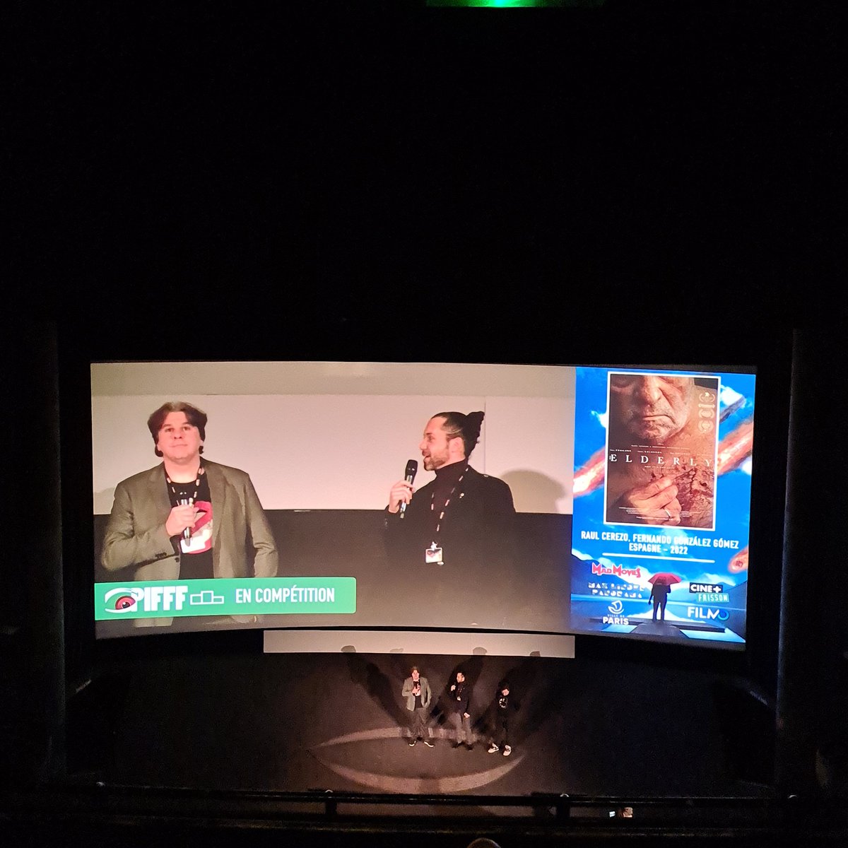 Epixod_Le_Blog's tweet photo. #RaúlCerezo, co-réalisateur &amp; co-scénariste du film #TheElderly est présent au #PIFFF pour nous présenter son long-métrage.
#Competition #Espagne #PremiereFrançaise #PIFFF2022 @parisfantastic #Festival #Cinema au @maxlinderpano https://t.co/LCgH86yzTo