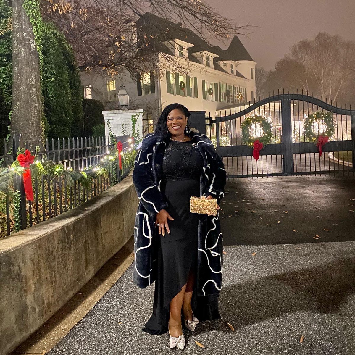 SGRho's tweet photo. International Grand Basileus Rasheeda S. Liberty attended @VP ‘s Holiday Party yesterday evening. 

In attendance was the @nphchq Council of Presidents and other community leaders. https://t.co/JSVMas27UX