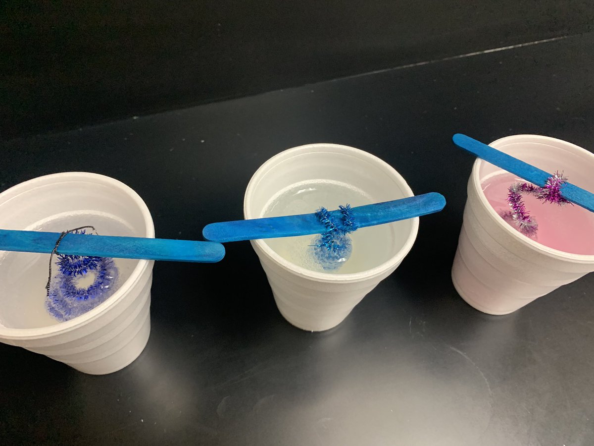 pd1317's tweet photo. Crystals are cooking! No wait, they are chilling😊!
#desaichem #supersaturatedsolutions https://t.co/lXUobJKfrq
