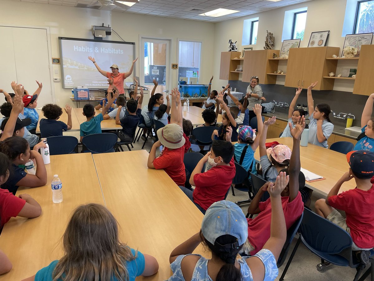 Adrianna Labrys tweet media