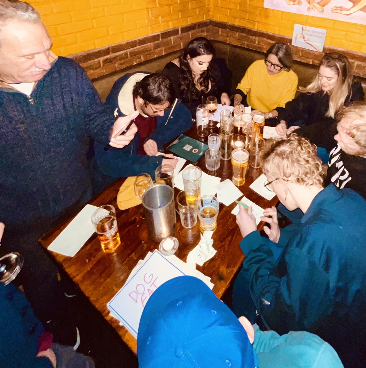 georgelah's tweet photo. Couple more pics from the Camden meet-up last night ⁦@OneMinuteBriefs⁩ 😊 #OMBLIVE https://t.co/E2fUFHnyIH