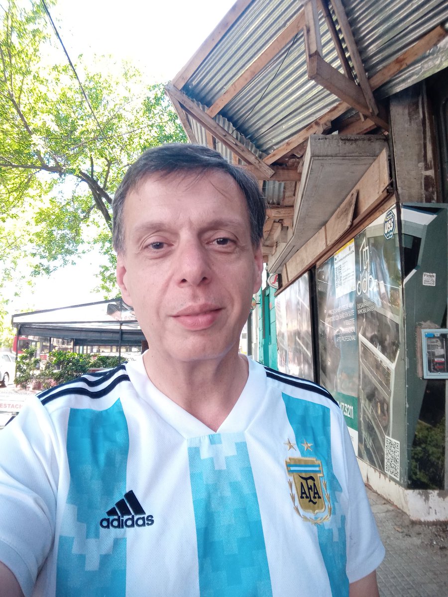 Por si no lo saben: lxs científicxs somos casi seres humanos!!