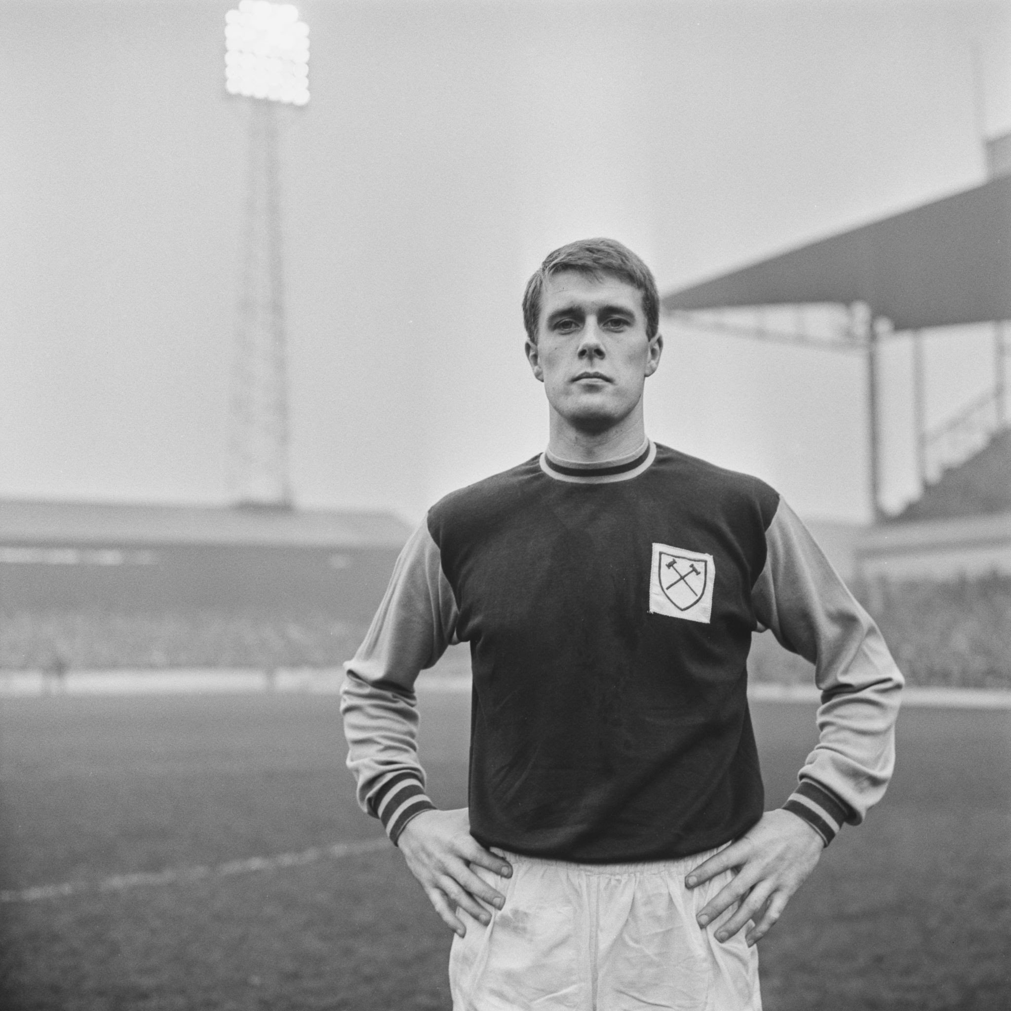 Happy birthday to this legend. Sir Geoff Hurst is 81 today! 