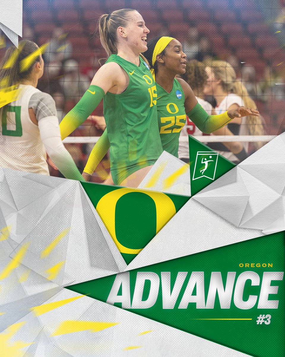 NCAAVolleyball's tweet image. THE DUCKS GET THE WIN!!! 🔥

(3) @OregonVB advances to the Regional Finals after an epic five set win (14-25, 26-24, 22-25, 32-30, 15-11) against (2) Nebraska.

#NCAAWVB