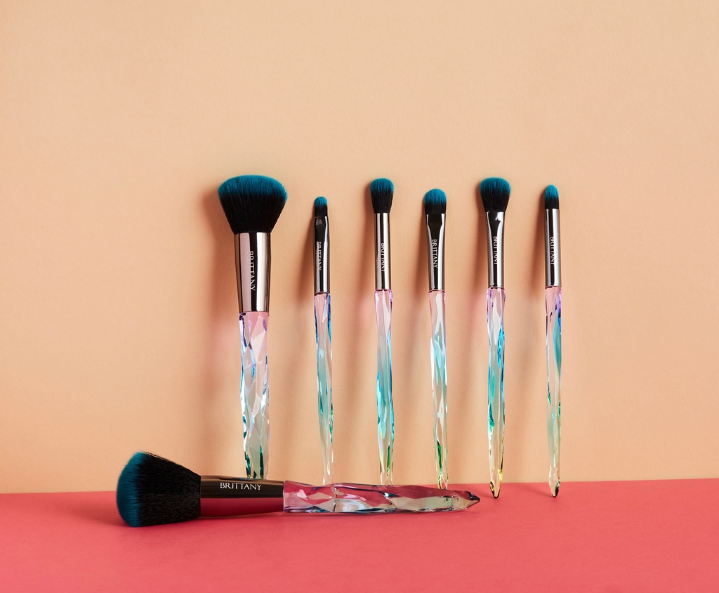BRTYCosmetics's tweet image. Shape, define and perfect your look with our high-performance brush set- get ready to make a statement! #brittanycosmetics #brushset #brows #brushes #browbrush #perfectbrows #makeupbrush #makeup #brushmakeup #makeupbrushset #makeupbrushes #brush #brushsetmurah #brushsets #me #art