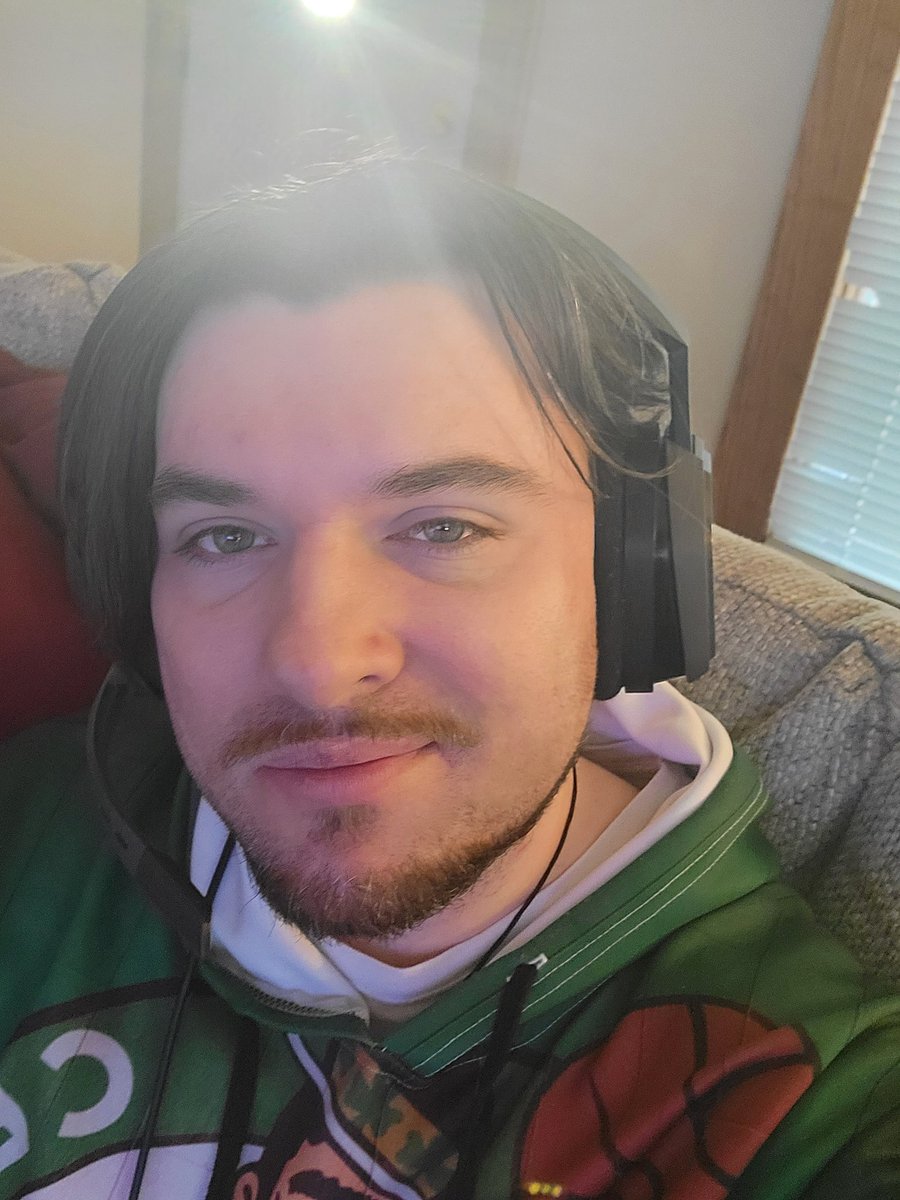 CelticTWM's tweet photo. Gamer 🎮
#snow #PHOTOS #sunlight #TrendingNow #TheGameAwards #freezing #winterfun https://t.co/XmdGYrs6oQ