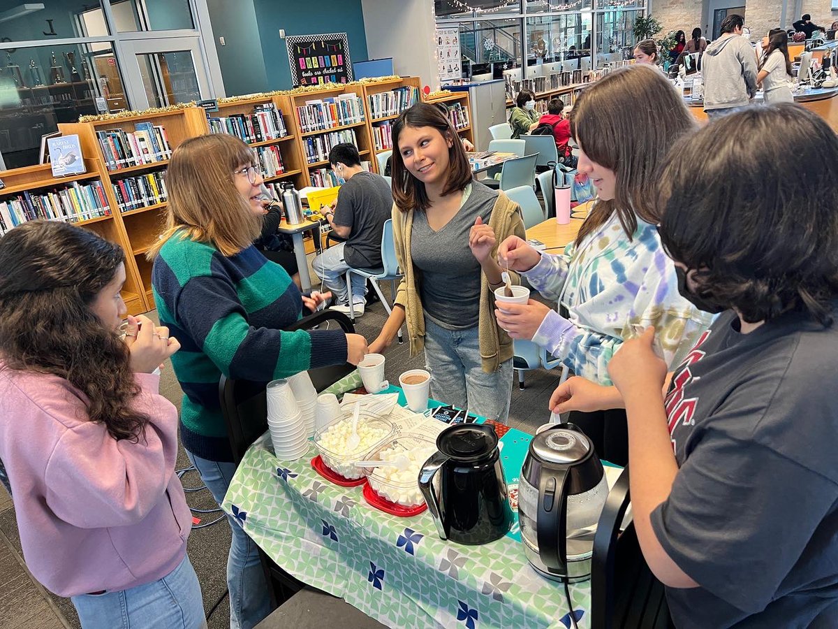hshpilc's tweet photo. Another great book club sesh! America met Prince Maxon and we’re having all the feels. Talking books went great with hot chocolate! #hshpilc #phoenixreaders #TheSelection #bookclub https://t.co/ZBe0TWD3PR