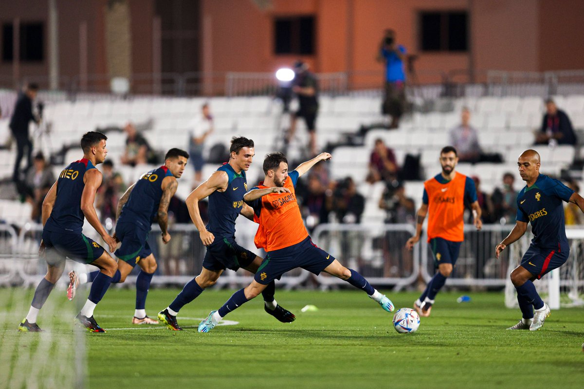 𝕃𝕆𝔸𝔻𝕀ℕ𝔾... 🇵🇹 🆚 🇲🇦 #VesteABandeira #WearTheFlag