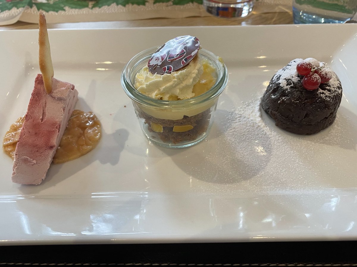 Amazing Christmas lunch ⁦<a href="/PerthCollegeUHI/">Perth College UHI</a>⁩, thanks to our fabulous professional chef and hospitality students. Always a pleasure to see our students delivering such high standards #ThinkUHI