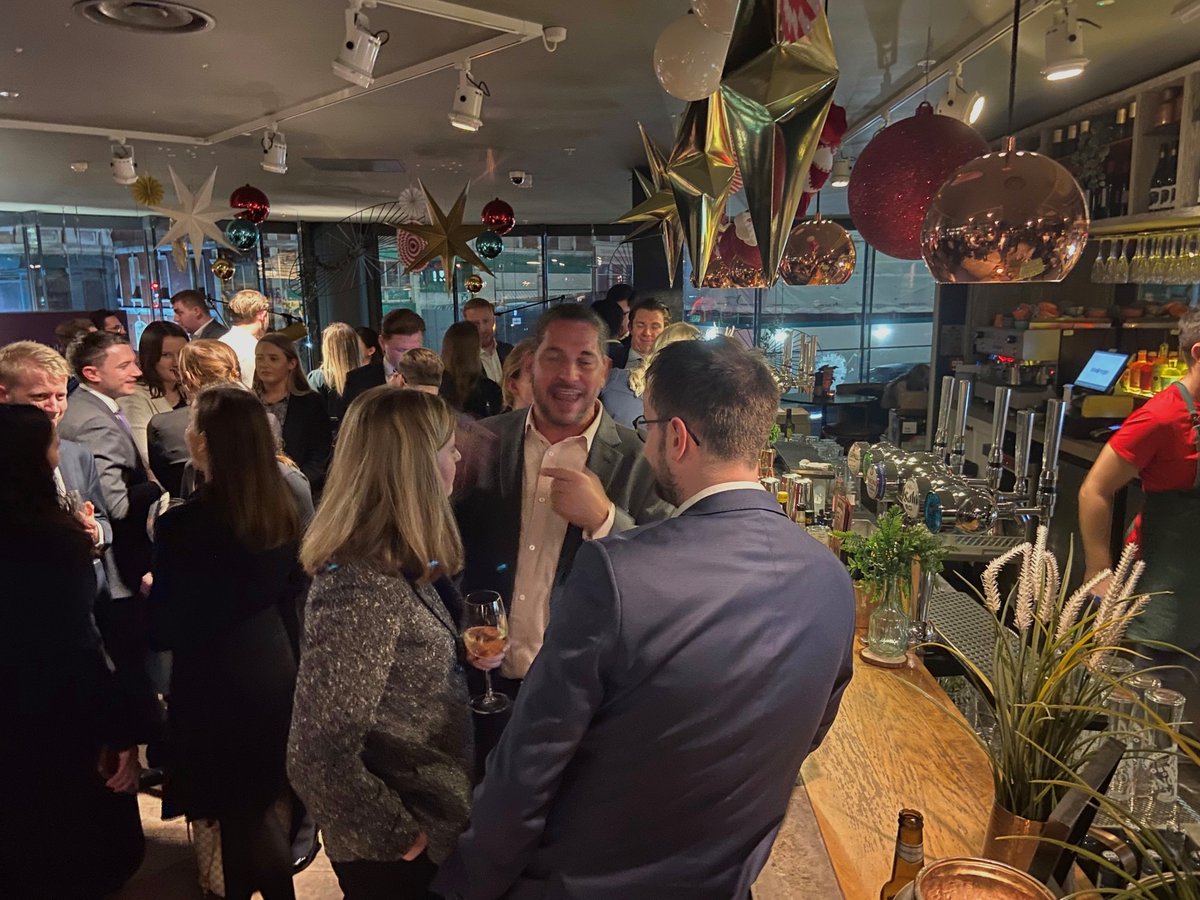 YResLondon tweet media