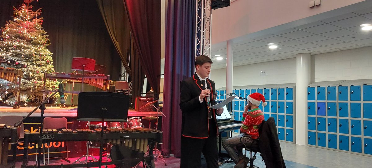 CathkinHigh's tweet photo. What could be better on a cold winter's night than celebrating our wonderful musical talents in the school. It's great to have our Christmas concert back. https://t.co/Ly488ymzXp