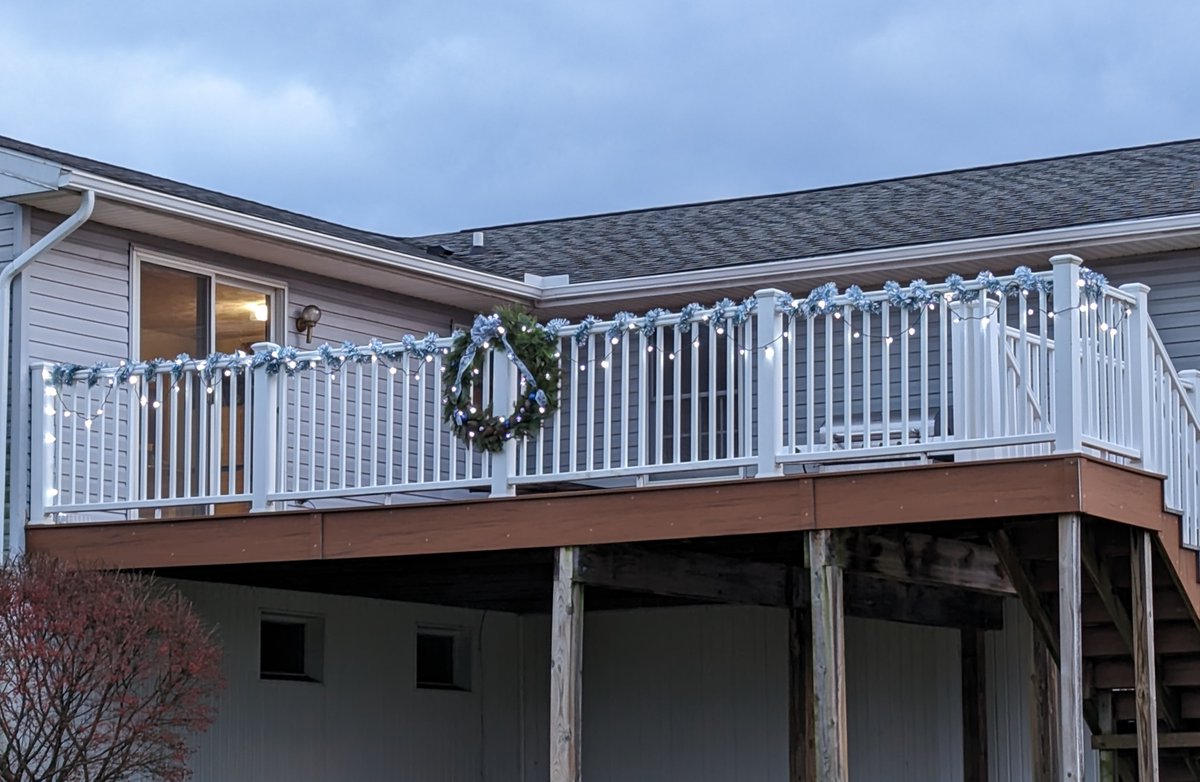 Finally got around to "deck"orating...