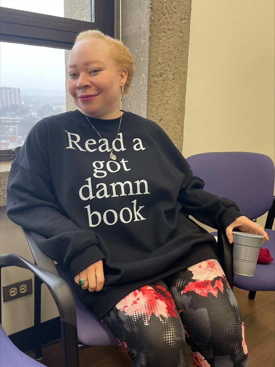 Tennessee English (@utkenglish) on Twitter photo You can still sign up for one of our spring poetry-writing classes with visiting poet <a href="/destinyoshay/">✨🌸 Dr. Destiny O. Birdsong 🌸✨</a>! You can still sign up for one of our spring poetry-writing classes with visiting poet <a href="/destinyoshay/">✨🌸 Dr. Destiny O. Birdsong 🌸✨</a>!